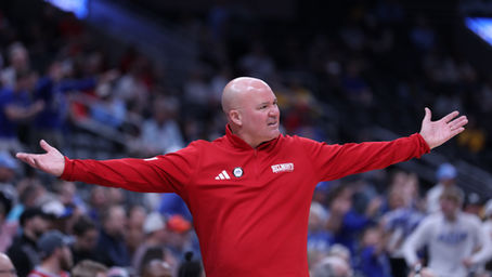 Men's Basketball Collapses in First Game of MVC Tournament