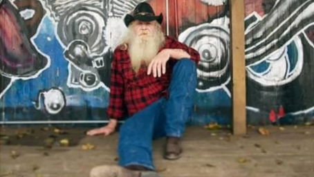 Santa’s Pub: A Nashville Staple Finds New Life After the Legend Behind It Passes