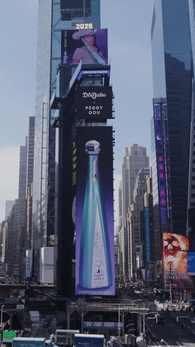 v7_TimesSquare_Billboard_DonJulio_042325_9x16.gif