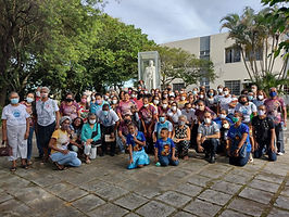 "Jesus disse-lhe: Vai, a tua fé te salvou." No mesmo instante, ele recuperou a vista e foi seguindo Jesus pelo caminho." MC 10,52
Hoje, 13 de Março de 2022, aconteceu o Retiro Vocacional Paroquial da Paróquia de São Caetano da Divina Providência, organizado pela EVP - Equipe Vocacional Paroquial.
O Retiro iniciou-se com a Celebração da Santa Missa às 8h na Igreja Matriz.
Motivados pela Palavra do evangelho de São Marcos, capítulo 10, versículos 46 a 52, as equipes, grupos e pastorais viveram momentos de deserto, reflexão e oração.
O Padre Carlos Valério, SDV, encerrou o retiro com um momento de adoração ao Santíssimo Sacramento.
Rezemos para que através desse retiro, que marca o início das atividades paroquiais, os padres e paroquianos permaneçam firmes na caminhada de fé, honrando e servindo a Deus.
Que todos sejam sinal do amor de Cristo na vida do outro e que pela intercessão da Santíssima Virgem Maria sejam todos Santos e Santificadores.