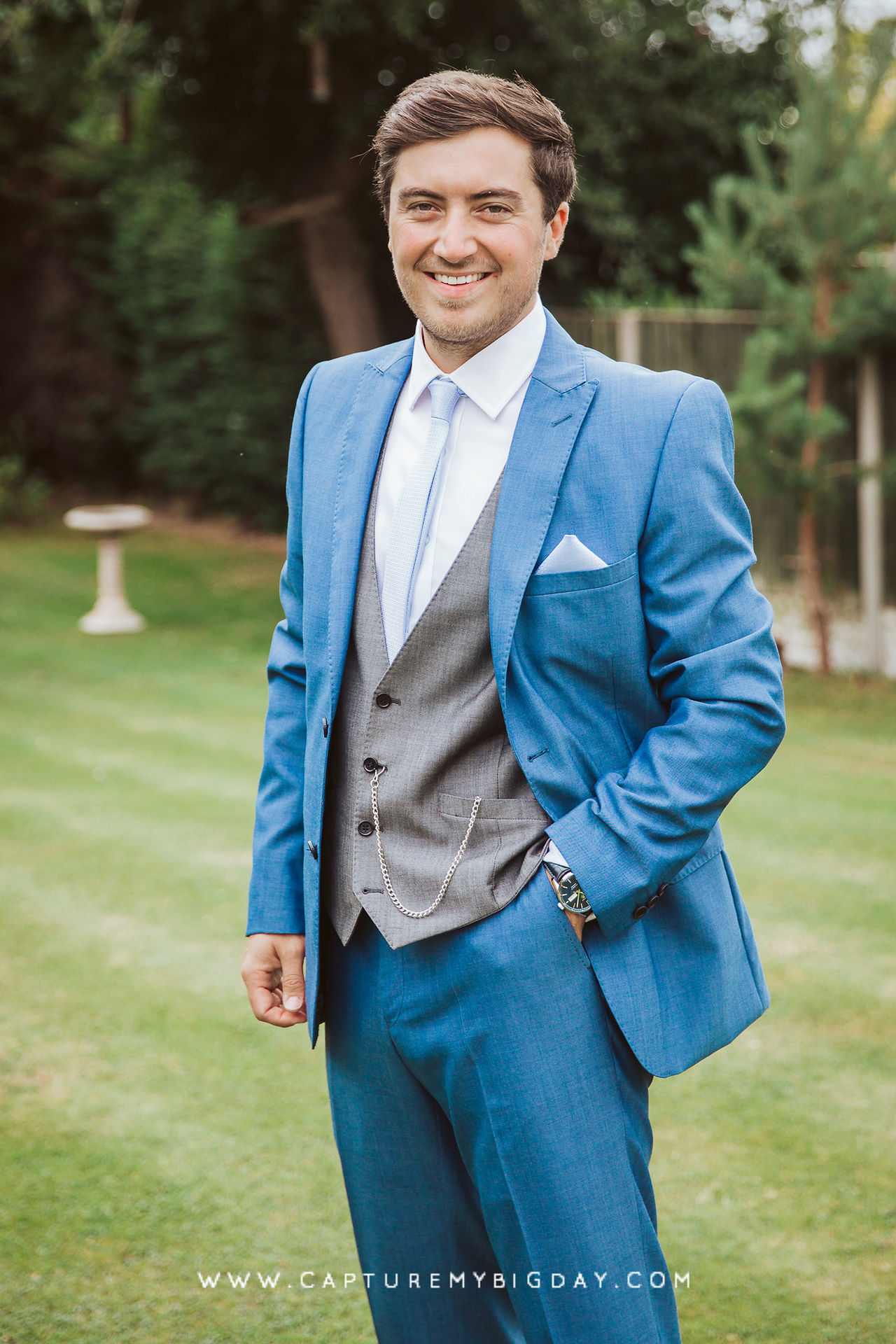 groom outside