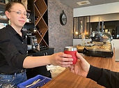 Accueil convivial bar