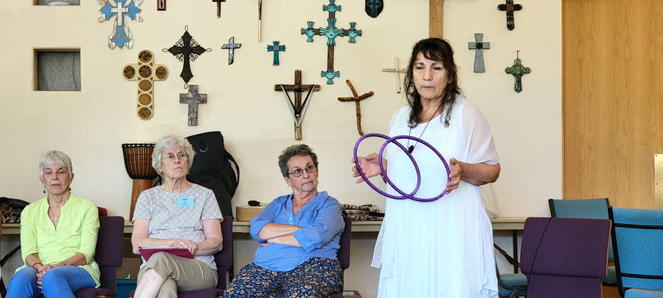 Image of women gathering at the GTW 2023 Annual Gathering