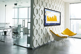 Un écran Solar-Fox affichant des données graphiques.