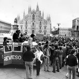 CS-Br-14-5-77_camioncina Seveso Duomo.jpeg