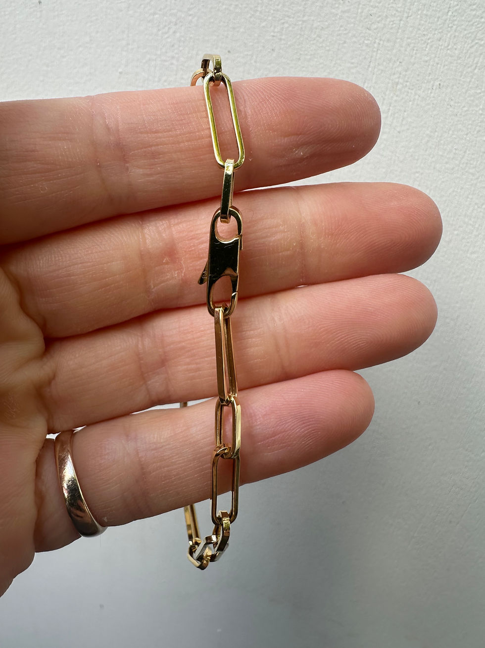 Thumbnail: 9ct gold paperclip bracelet