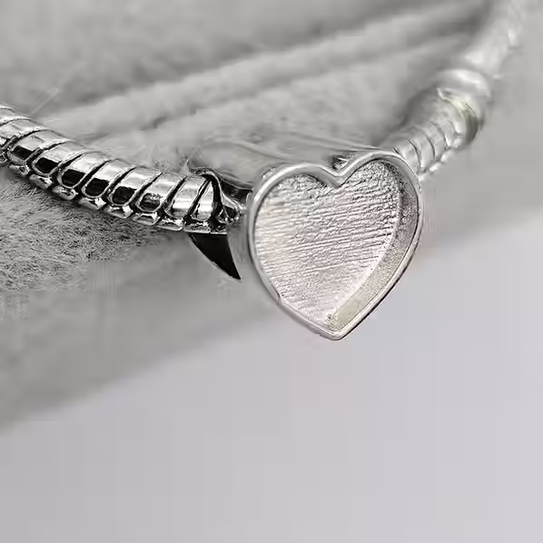 Thumbnail: Suki - Plain Heart Bead