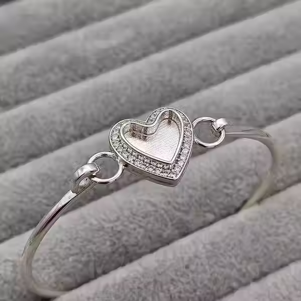 Thumbnail: Cariad Bangle