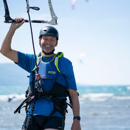 Kitesurfing lessons akyaka