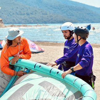 Akyaka Kitesurfing lessons