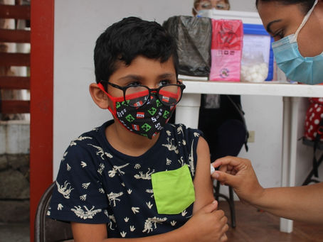 LLEVA SECRETARÍA DE SALUD LA VACUNA UNIVERSAL A LAS ESCUELAS DE ENSENADA