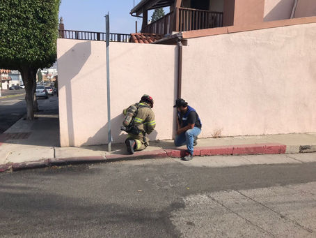 DESALOJA PROTECCIÓN CIVIL Y BOMBEROS DE TIJUANA ESCUELA POR FUGA DE GAS EN LA VÍA PÚBLICA