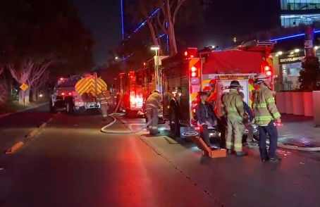 BOMBEROS ATIENDE CONATO DE INCENDIO EN PASEO DEL CENTENARIO
