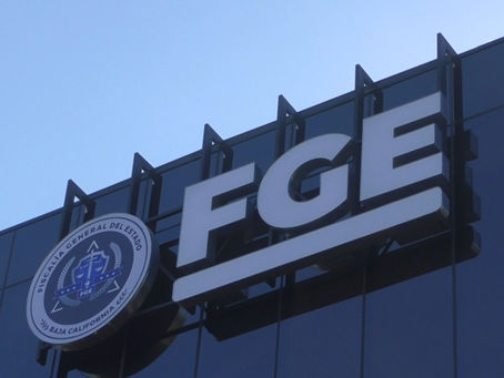 PRESENTAN ABOGADOS LITIGANTES PLIEGO PETITORIO A FGE