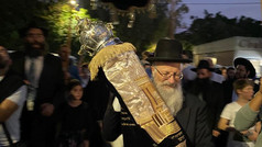 Celebrating the new Torah Scroll