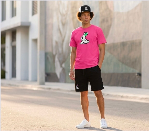 Stylish Graphic Tee Outfit Tips: Elevate Your Streetwear Game