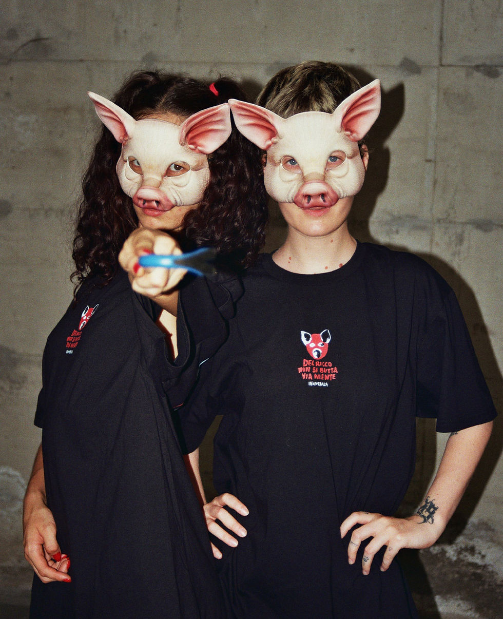 Miniatura: DEL RICCO NON SI BUTTA VIA NIENTE T-shirt