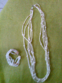 cordao e pulseira de madreperola