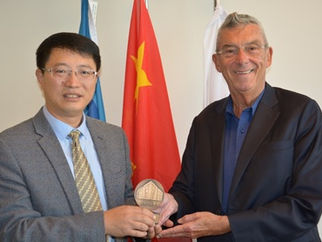 Delegation from Beijing Jiaotong University visited 
Confucius Institute at GROUP T – Academy