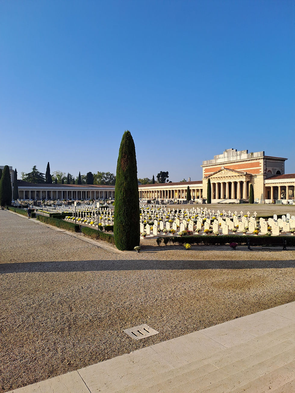2 novembre 2024 Cimitero monumentale di Verona. Tomba di Umberto Boccioni. Pittore futurista. 
