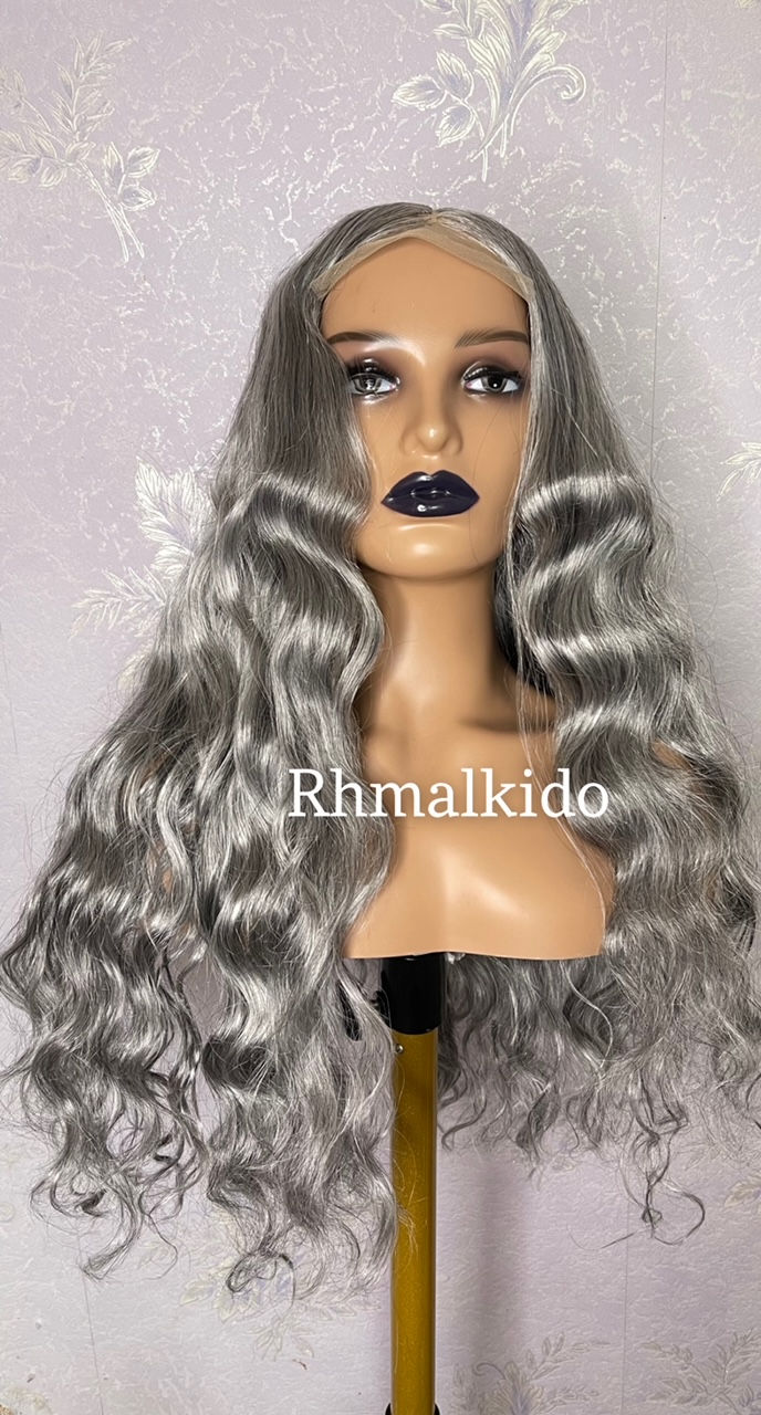 Miniature : Tabitha wig gris