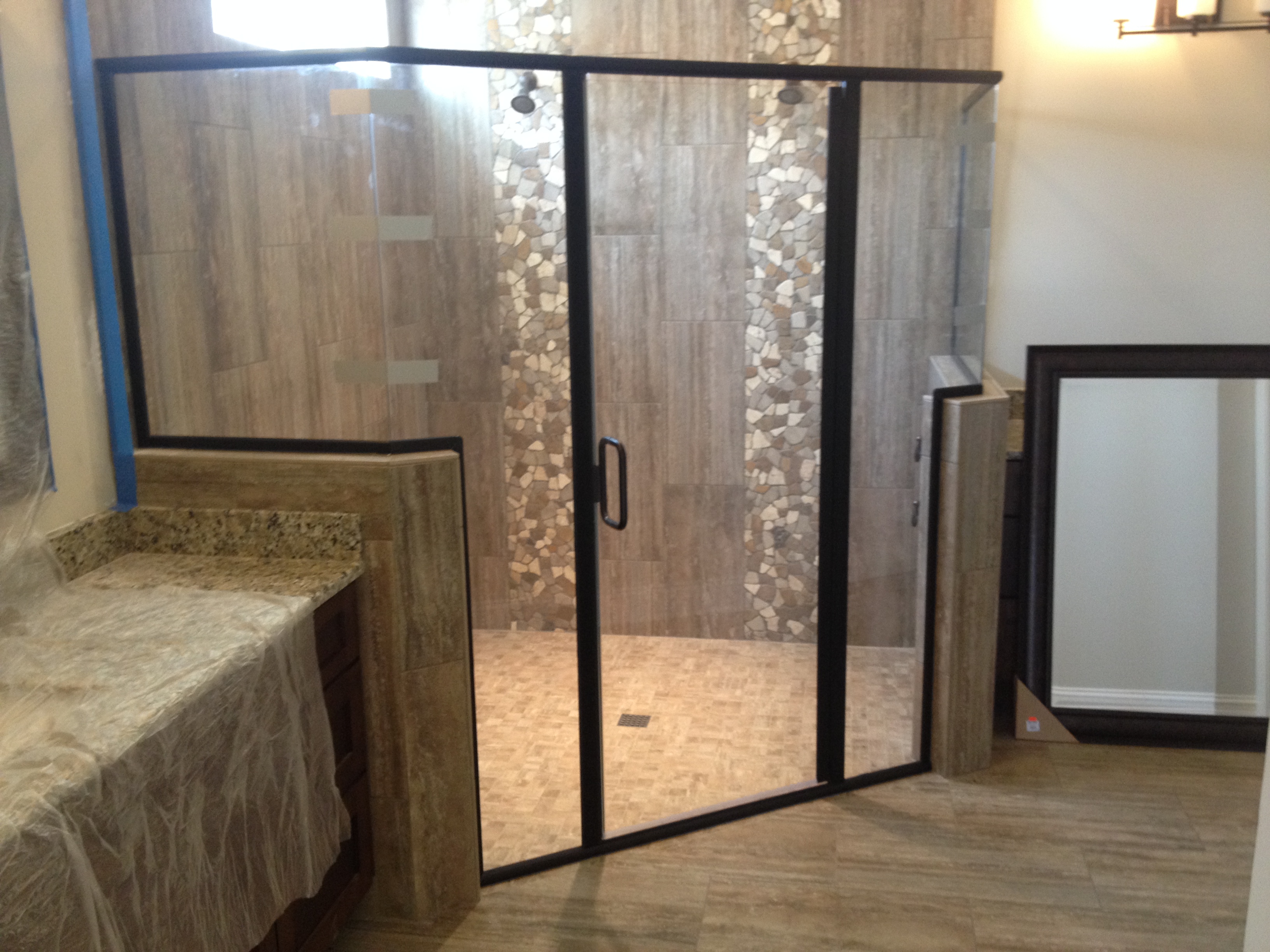 Large Semi-Frameless Neo
