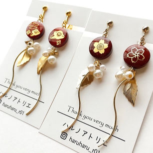 つまみ細工と漆のアクセサリーの販売