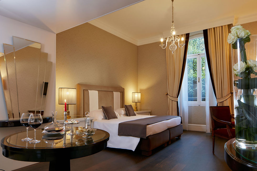 Luxurious Hotel Room