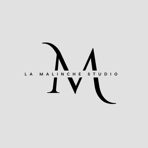 Logo con Tipografía para Iniciales del Nombre Profesional Circular Limpio Elegante Blanco 