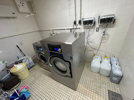 【施設内洗濯設備】家庭用から業務用機器に入替え工事