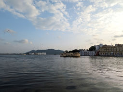 View of Lake Pichola and Jagniwas island from Gangour Ghat, making it one of the attractions you should visit in Udaipur, India