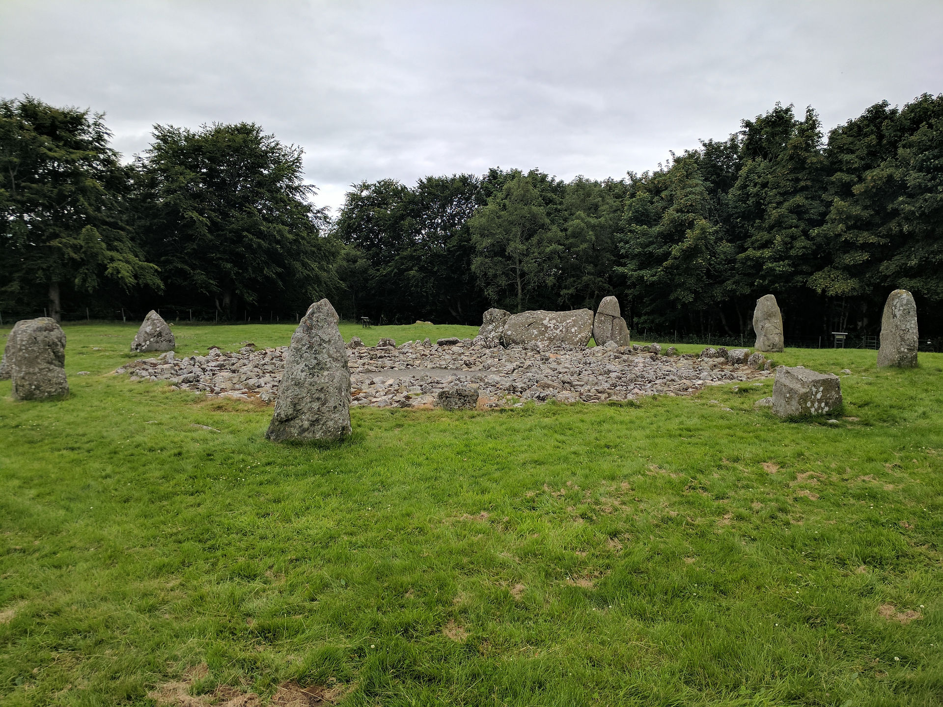 Loanhead of Daviot Stone Circle