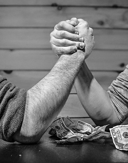 arm-wrestling-bar-bet-4417.jpg