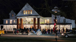 NuWray Hotel-Merry Main Street Carriage Rides