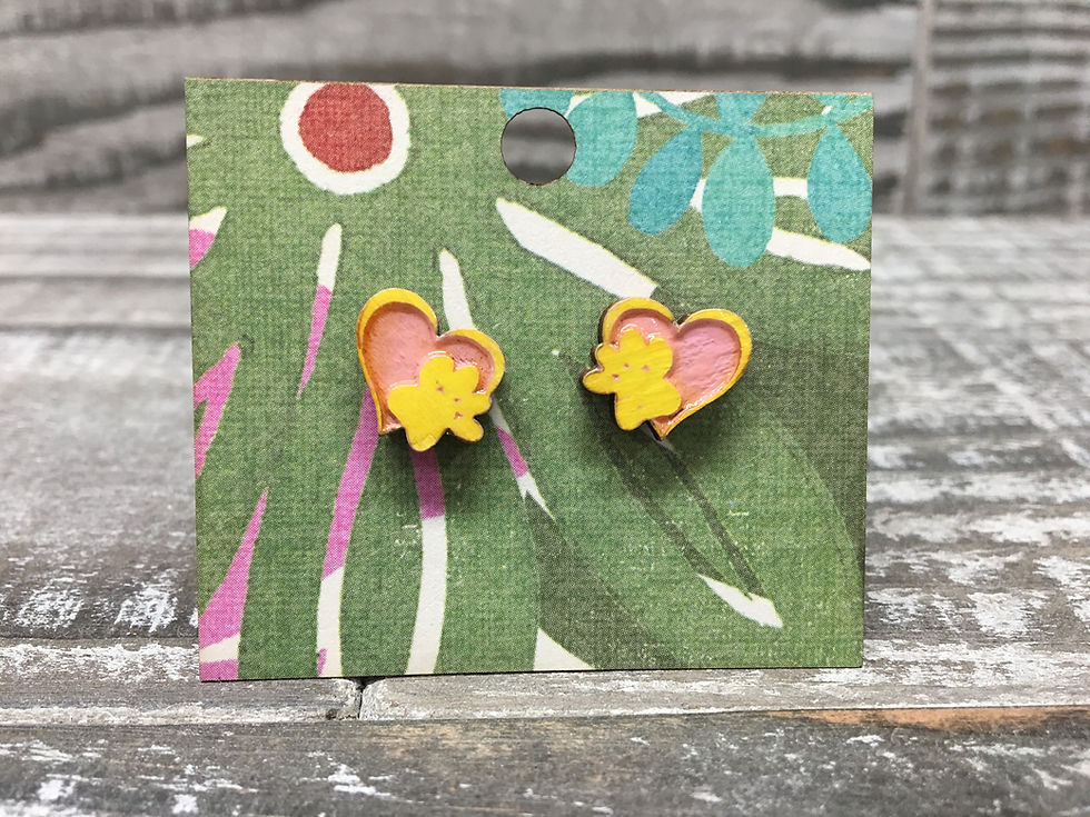 Paw print wooden stud earrings 2 colors!