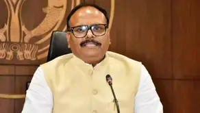 PHC में ताला बंद होने से ऑटो में हुआ प्रसव, डिप्टी CM नाराज