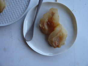 Pere flambé al rum