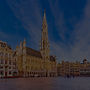 La Grand-Place de Bruxelles, façades dorées illuminées des maisons de corporation