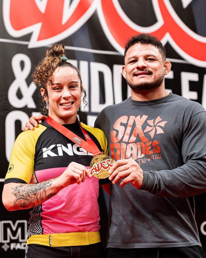 Aurelie Le Vern e seu marido Tyrone Gonsalves. Foto: Reprodução