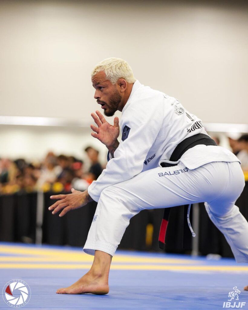 Piter Frank em ação no Mundial Master. Foto: Lu Nivers Athletics