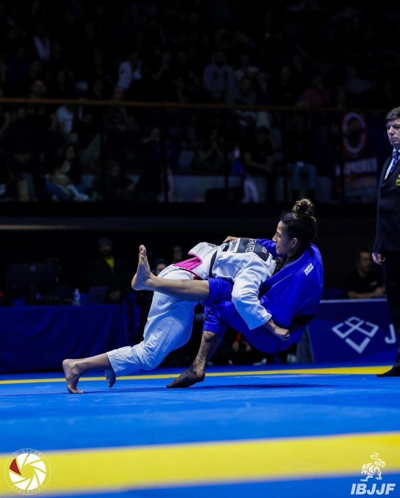 Thalyta derrubando Ingridd no Europeu 2024. Foto: Lu Nivers Athletics