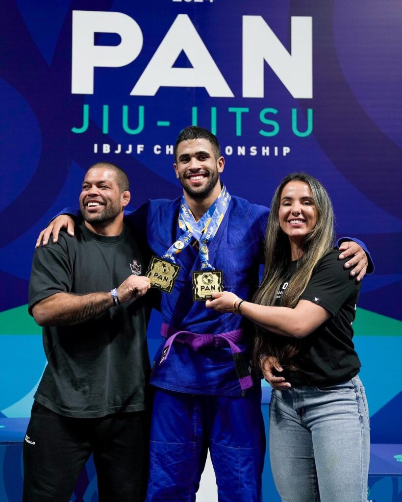 André Galvão, Natã Tenca e Angelica Galvão no Pan 2024. Foto: Reprodução/Instagram