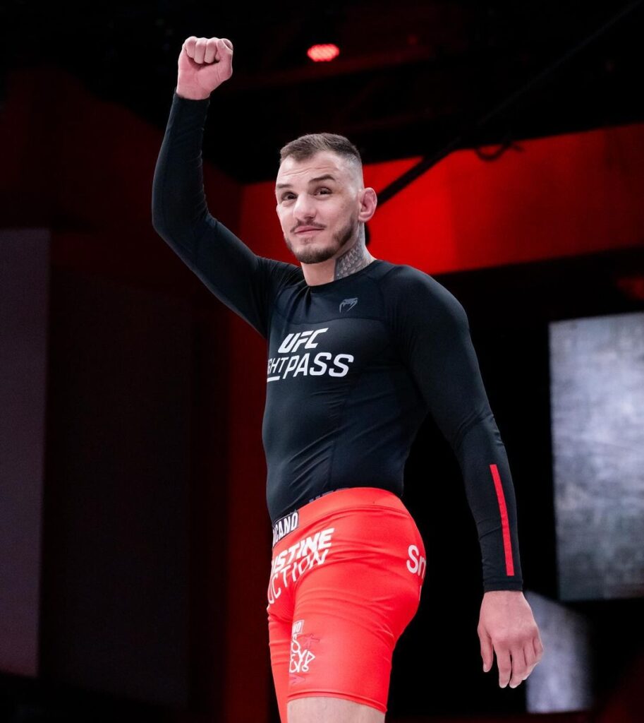 Renato Moicano garantiu a vitória no UFC FPI 7. Foto: Jordan Huynh