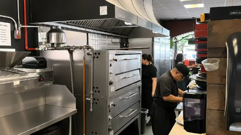 Pizza kitchen