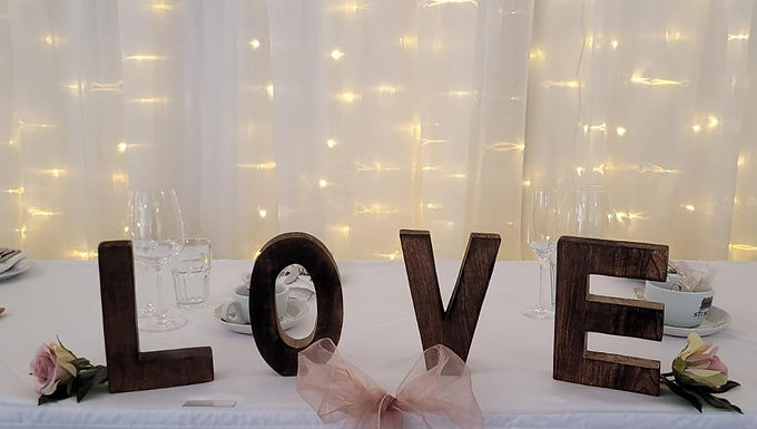 TABLE STANDING LOVE SIGN £7.50
