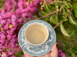 café et mal à l'estomac