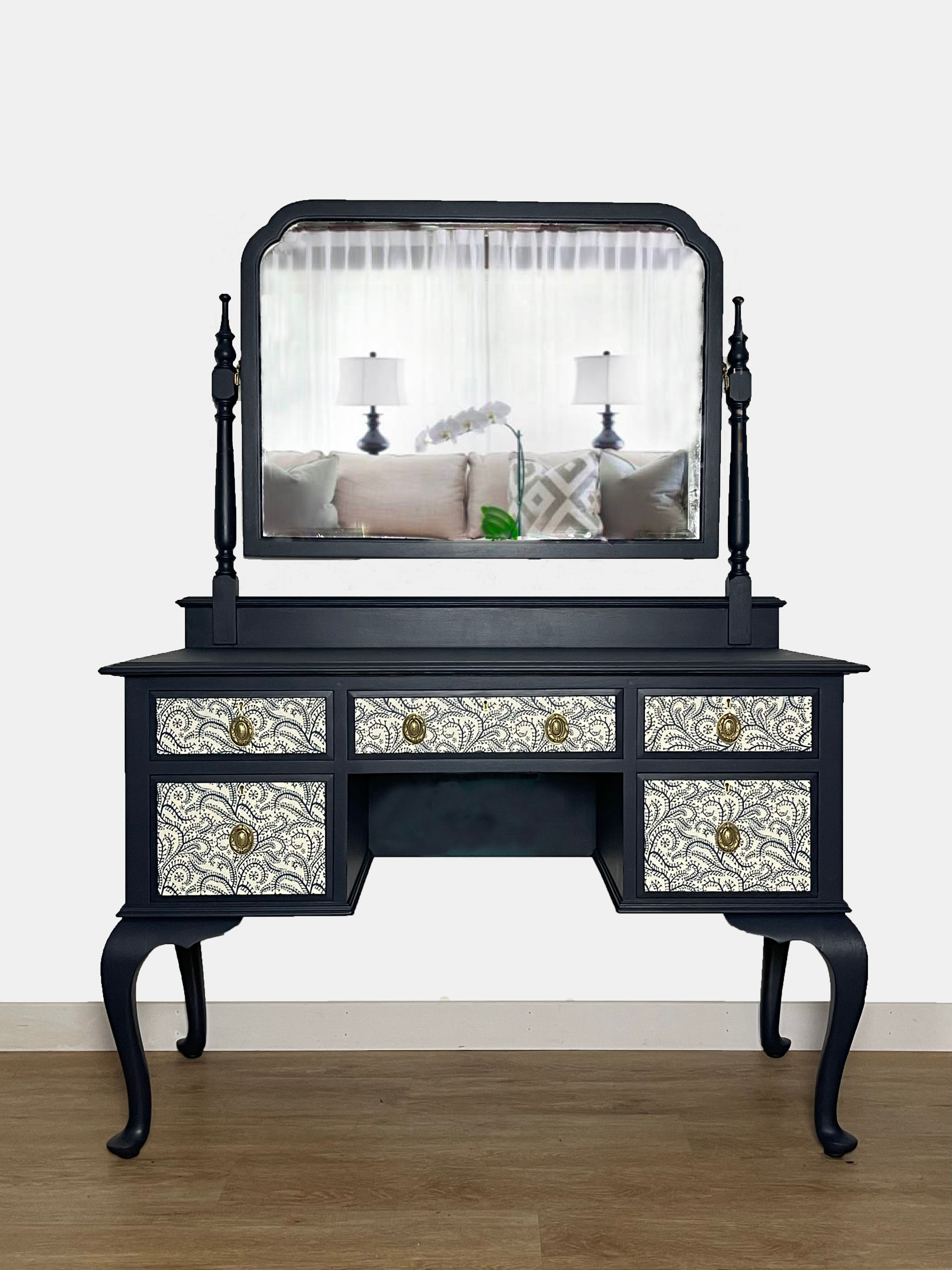 COMMISSIONS AVAILABLE