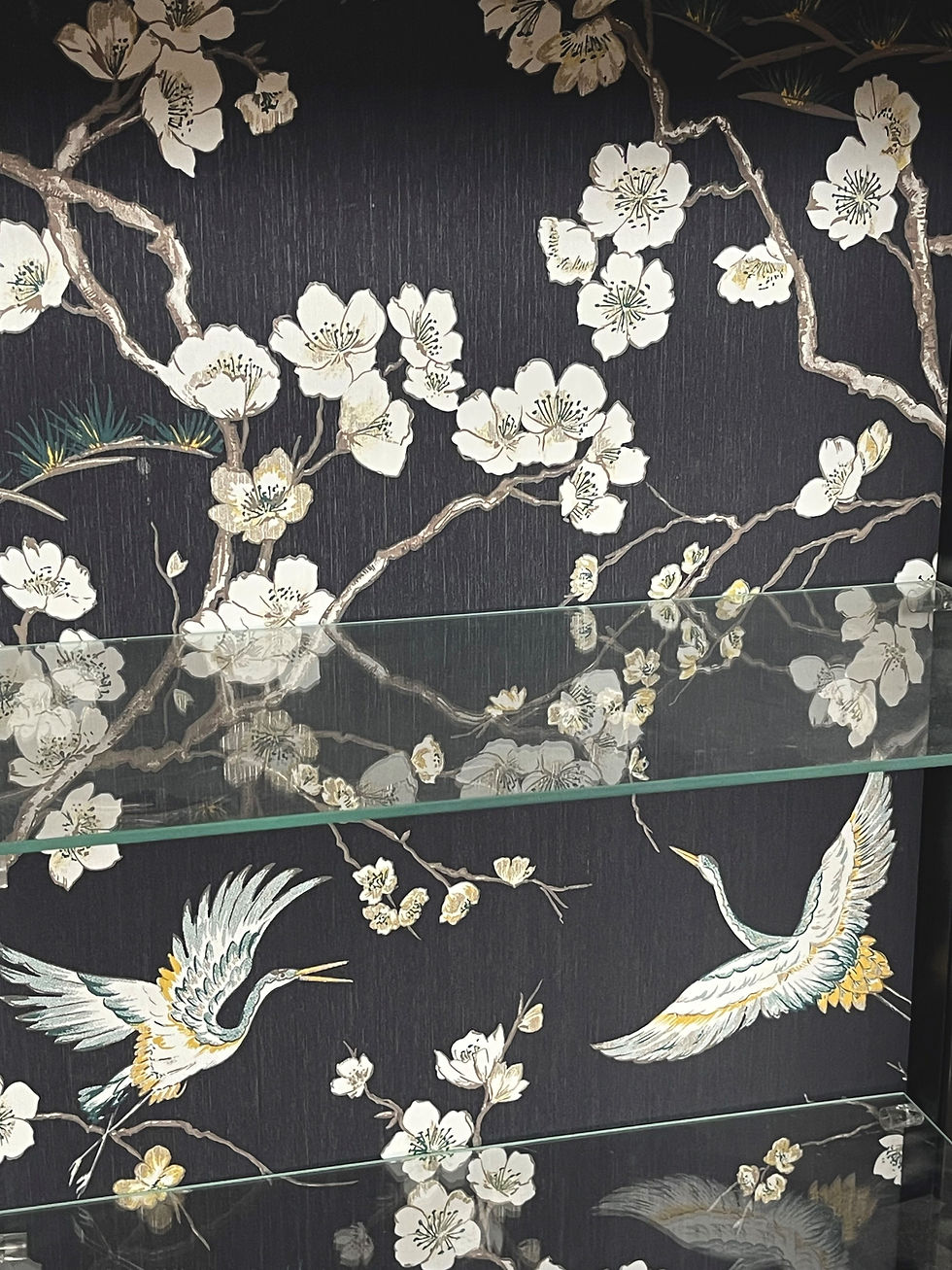 Thumbnail: drinks cabinet, black and gold