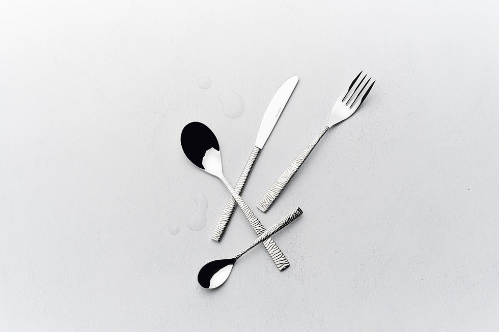 ensemble de couverts pour restaurant