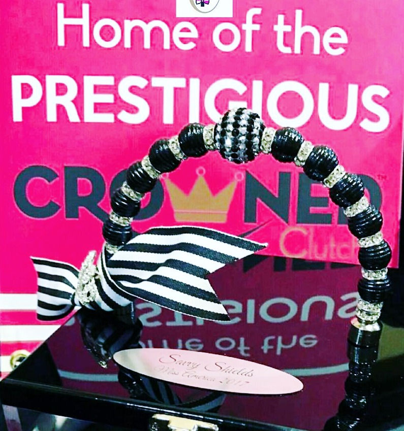 Thumbnail: SAVVY CHIC CROWNED CLUTCH
